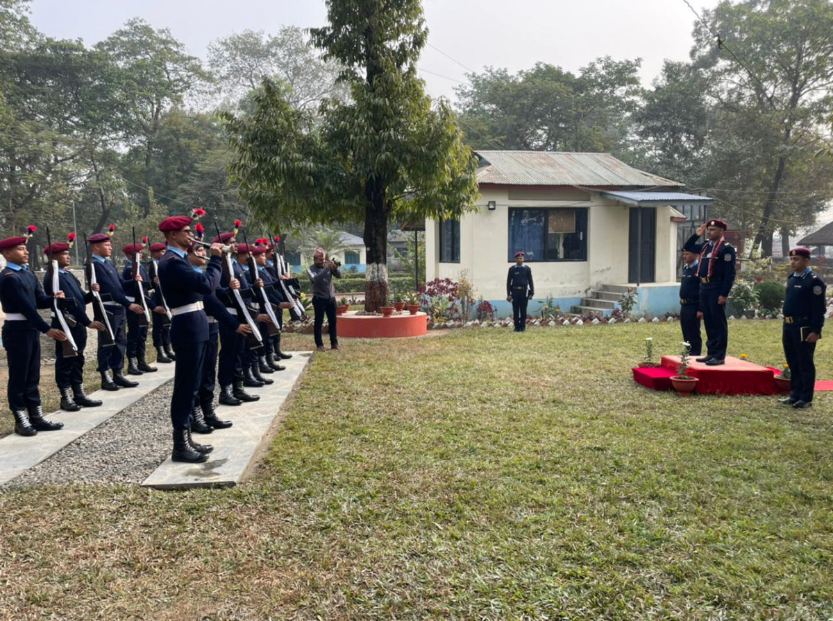 प्रहरी नायव महानिरीक्षक ज्ञवालीद्वारा जिप्रका झापाको निरीक्षण
