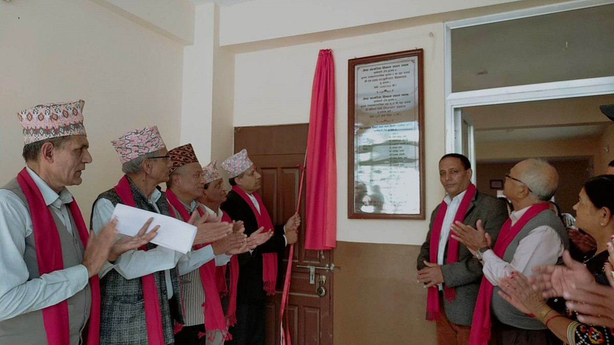 भुवनेश्वरी टोलमा ३३ लाख लागतमा जेष्ठ नागरिक विश्राम स्थल भवन निर्माण