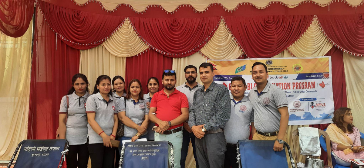 लायन्स बुटवल पीस र लुम्विनी शिक्षालयको आयोजनामा रक्तदान