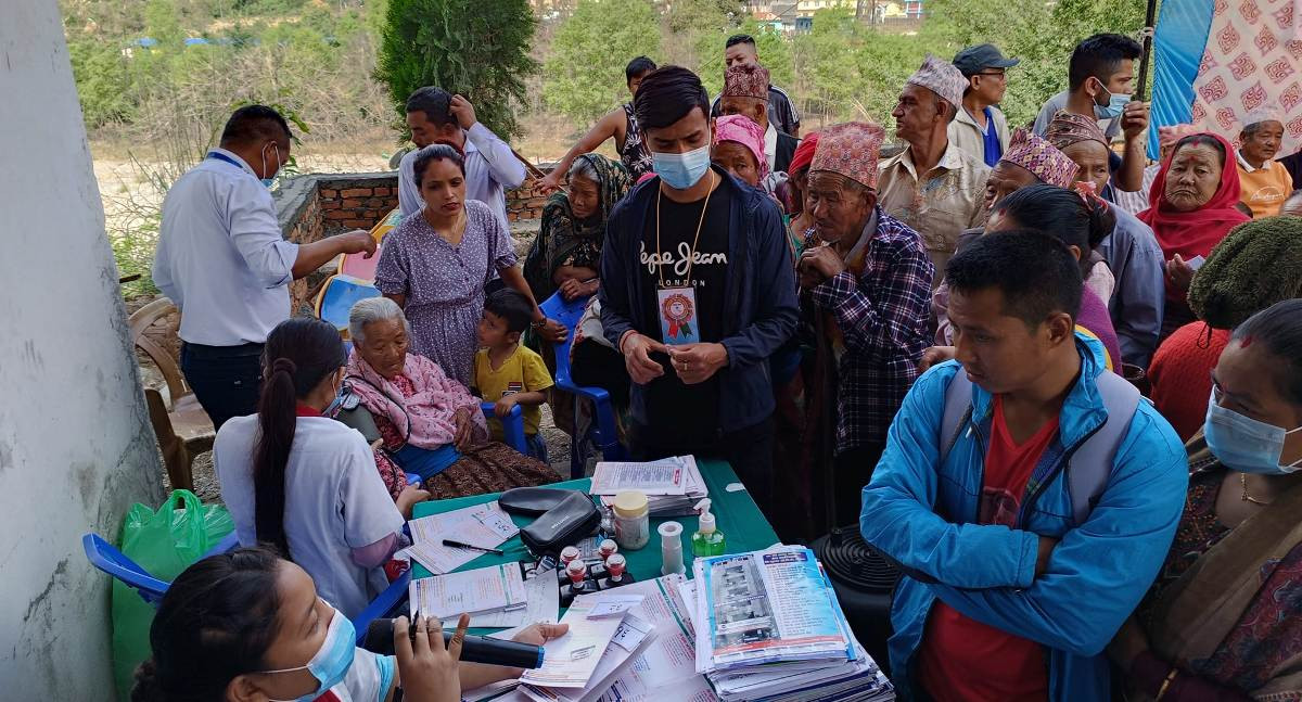 तिनाउ गाउँपालिका पाल्पामा निःशुल्क स्वास्थ्य शिविर