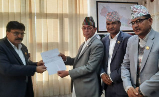  कर्णाली प्रदेश सरकारमा रहेका एमालेका ३ मन्त्रीले दिए राजीनामा