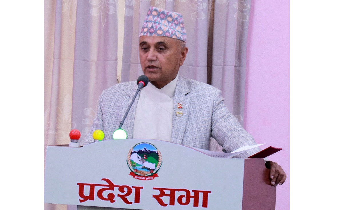 विश्वासको मत गुमाएपछि गण्डकी प्रदेशका मुख्यमन्त्री खगराज अधिकारी पदमुक्त