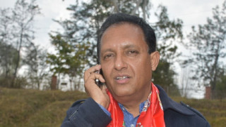 तनहुँ १ मा स्वर्णिम निर्वाचित भएपछि  गोविन्दले दिए बधाई