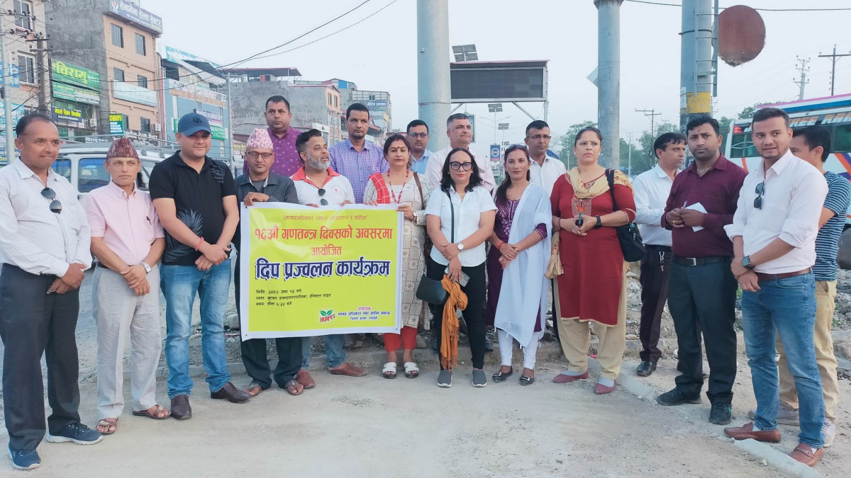 गणतन्त्र दिवसमा शान्ति समाज रुपन्देहीद्वारा बुटवलमा दीप प्रज्वलन