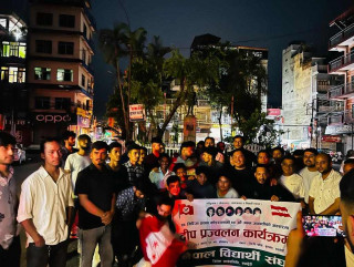 स्व. कोईरालाको जन्मजयन्तीमा नेबिसंघ रुपन्देहीद्वारा दीप प्रज्वलन