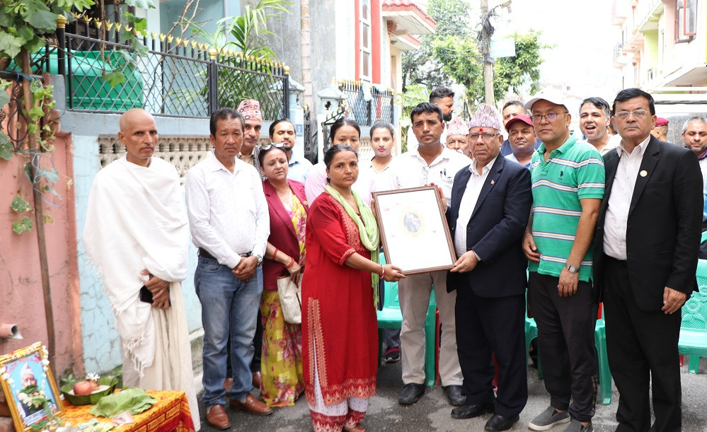 सकारात्मक सोँचका साथ मानव कल्याणमा लाग्नुपर्छ : पूर्वप्रधानमन्त्री माधवकुमार नेपाल