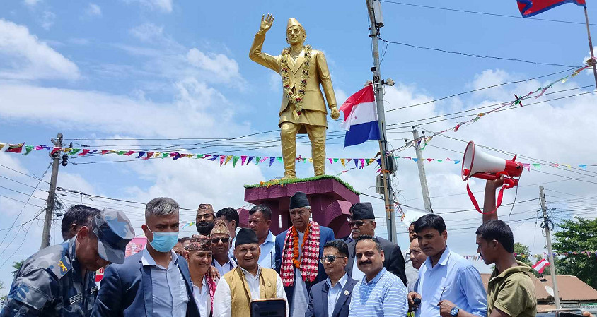 १५ लाख लागतमा बनेको  बिपीको सालिक अनावरण