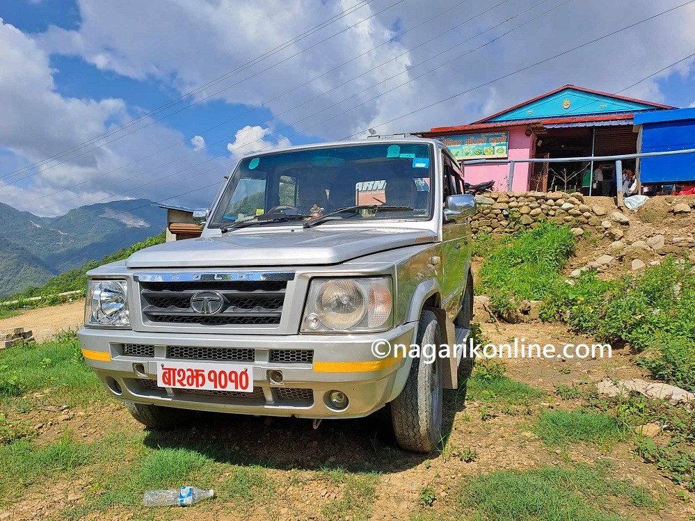 ट्राफिक प्रहरीले नियन्त्रणमा लियो शिक्षा समन्वय इकाई रुपन्देहीको सरकारी गाडी  !