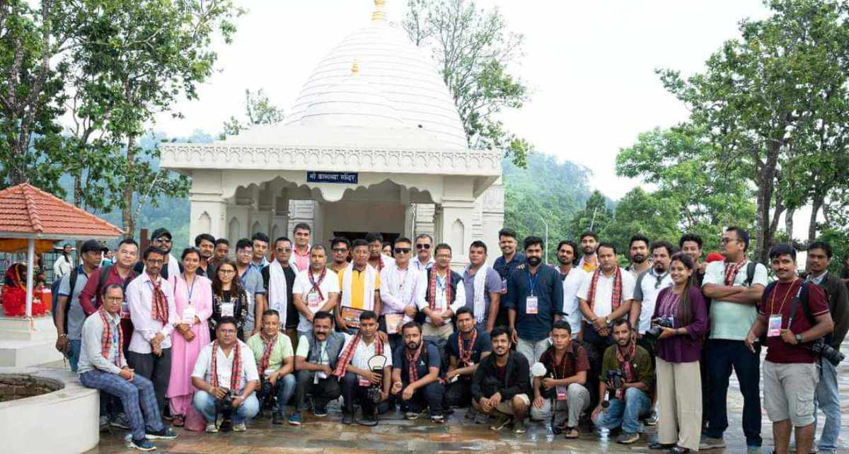 विश्व फोटो ग्राफी दिवस  :  पर्यटकीय सम्भावना खोज्दै लुम्बिनीका फोटो ग्राफरहरु