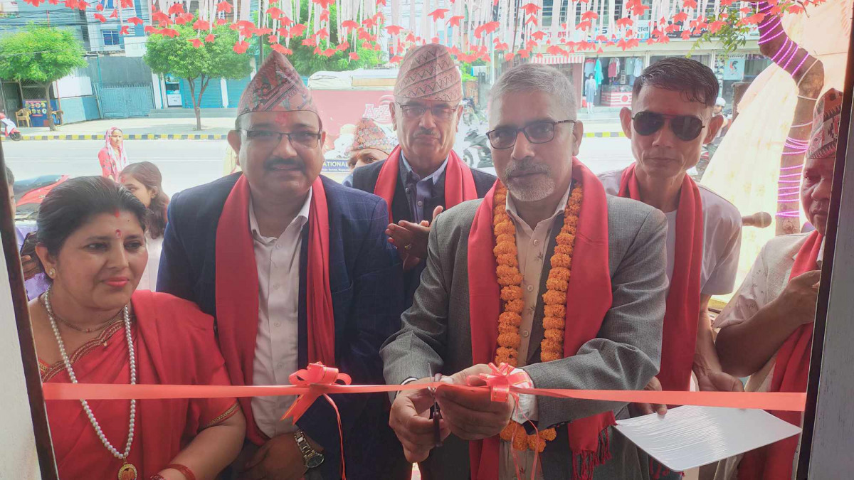  देवीनगरमा सिद्धबाबा मिष्ठान्न भण्डारको  तेस्रो शाखा उद्घाटन