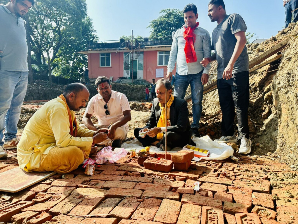 लुम्बिनी साँस्कृतिक नगरपालिकामा प्राथमिक स्वास्थ्य चौकीको शिलान्याश