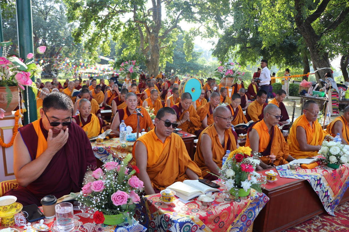 लुम्बिनीमा मोन्लम पूजा,विश्व शान्तिको कामना