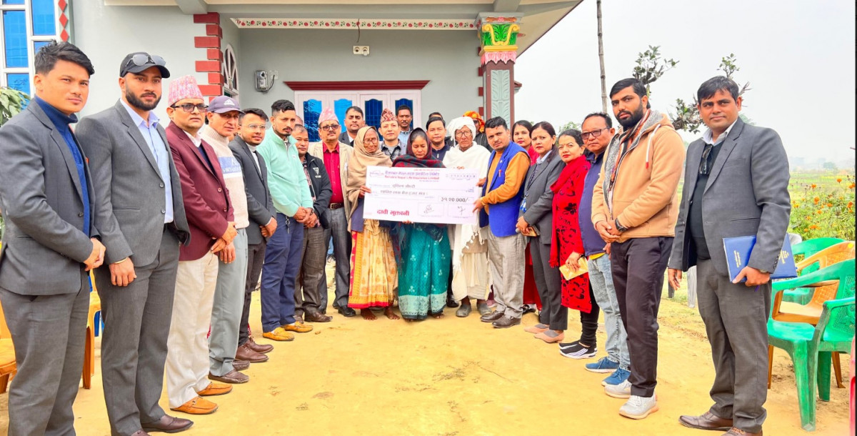 रिलायबल इन्स्योरेन्सद्वारा मृत्यु दाबीको  ३१ लाख २० हजार रकम हस्तान्तरण