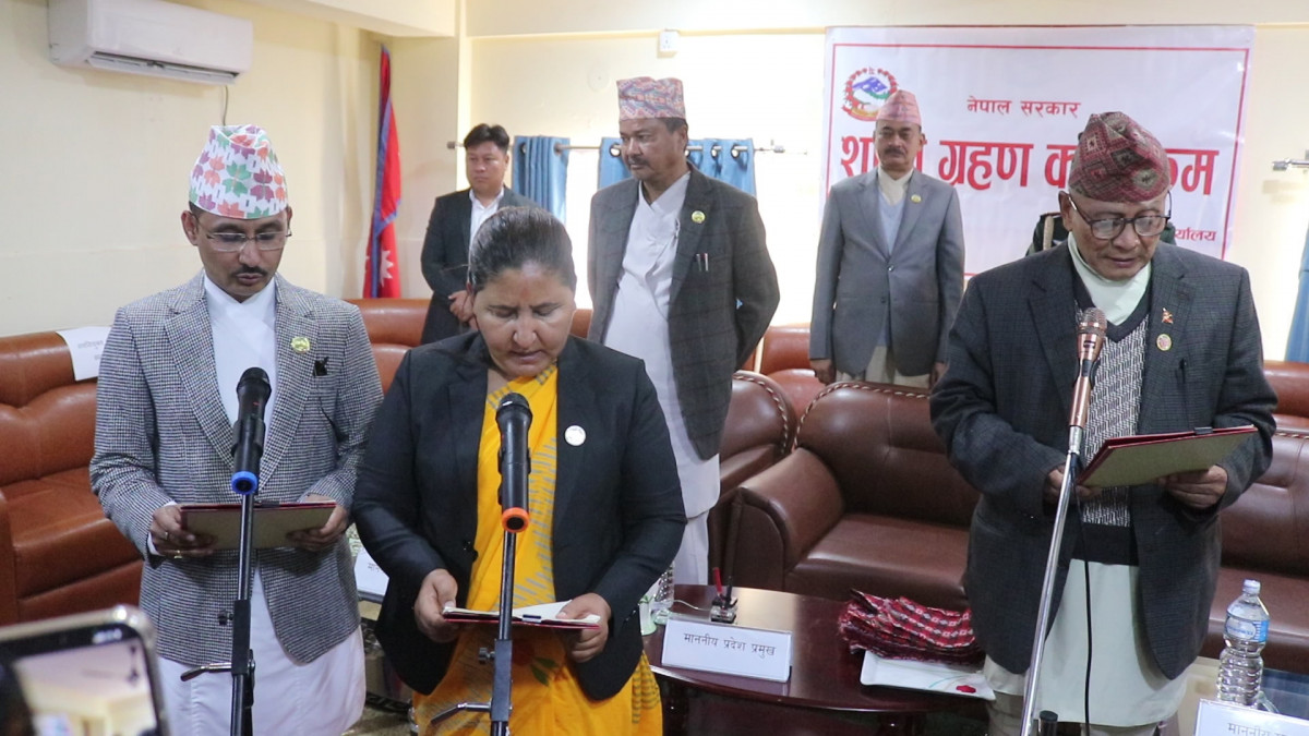 लुम्बिनी प्रदेशका दुई नवनियुक्त मन्त्रीद्वारा शपथग्रहण