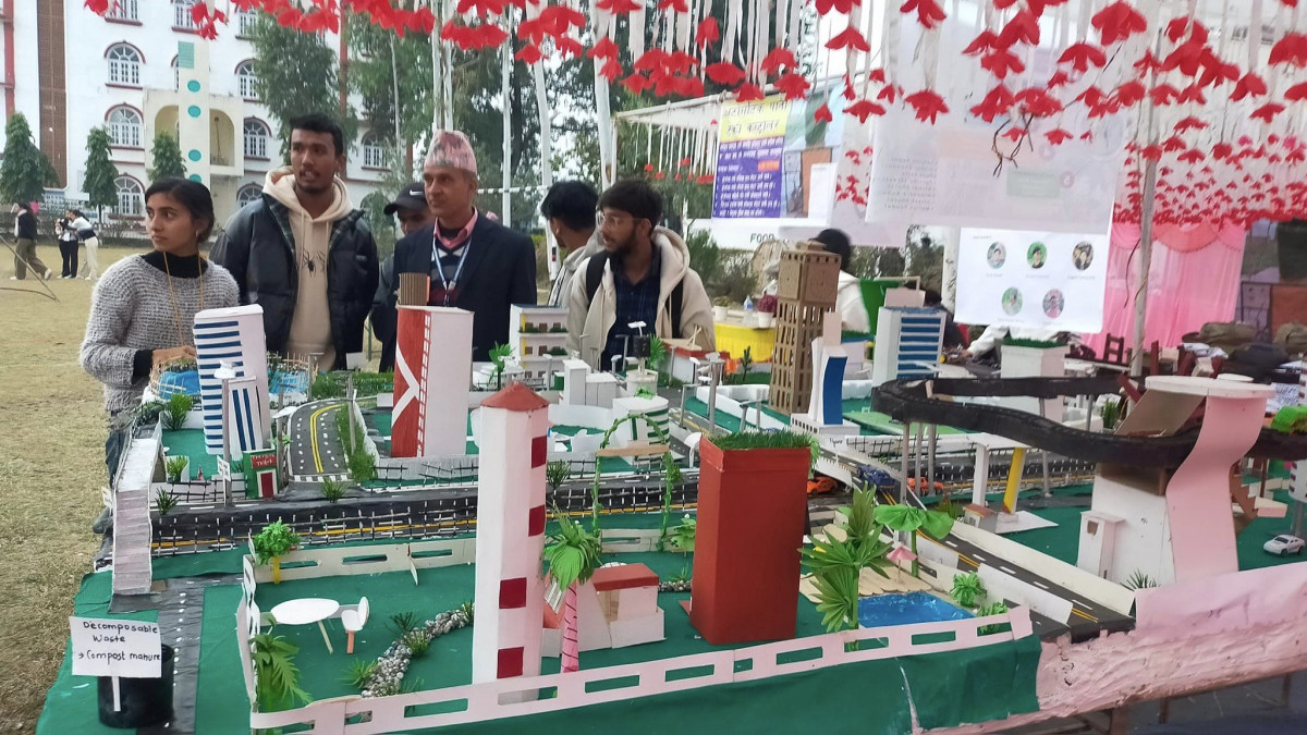 लुम्बिनी इन्जिनियरिङ कलेज : लेक एक्स्पो सकियाे,५० प्रोजेक्ट प्रदर्शन (भिडियो)