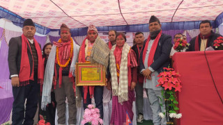 भारत्तोलनमा विश्व च्याम्पियन दिलिपलाई बुटवल १२ ले गर्यो नगदसहित सम्मान