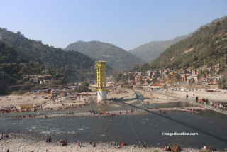 माघे सङ्क्रान्ति : रूरूक्षेत्रस्थित कालीगण्डकीमा श्रद्धालुको घुँईचो
