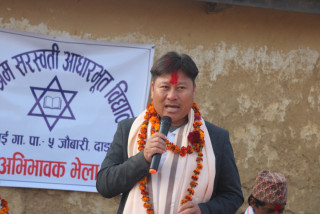 काम नगर्ने ठेकेदारलाई कालो सूचीमा राख्छौंः मन्त्री धनबहादुर मास्की