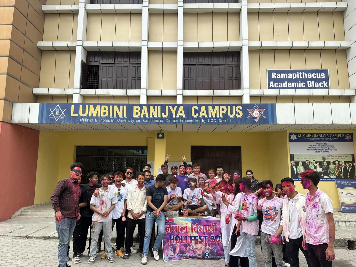 holi.jpg