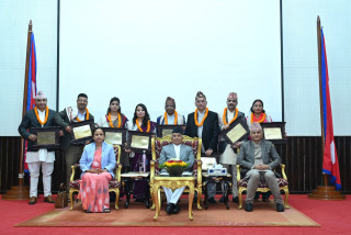 प्रेसप्रतिको जनविश्वास बढाउने कार्यमा लाग्न राष्ट्रपति  पौडेलको आग्रह