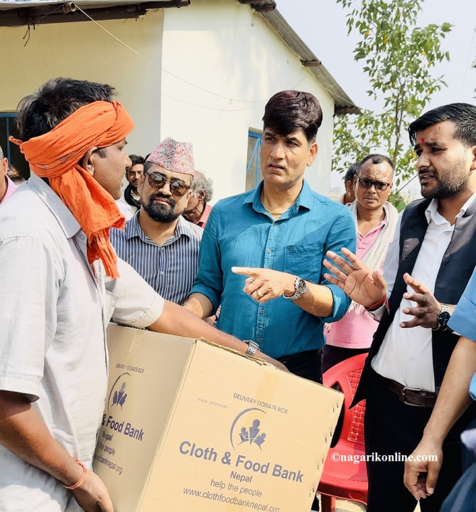 क्लोथ एण्ड फूड बैंकद्वारा रोहिणीका आगलागी पीडितलाई  लत्ताकपडा वितरण