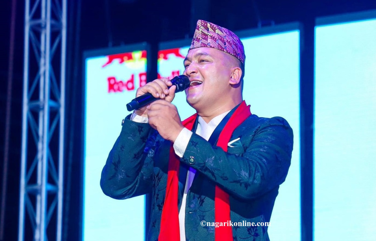उच्छृङ्खल गीत गाएको भन्दै लोक तथा दोहोरी गीत प्रतिष्ठानले गर्यो बालचन्द्रलाई निलम्बन