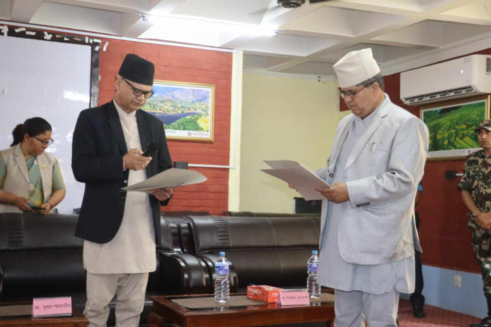 लुम्बिनी प्रदेशको मुख्य न्यायाधिवक्तामा तीर्थराज ज्ञवाली नियुक्त 