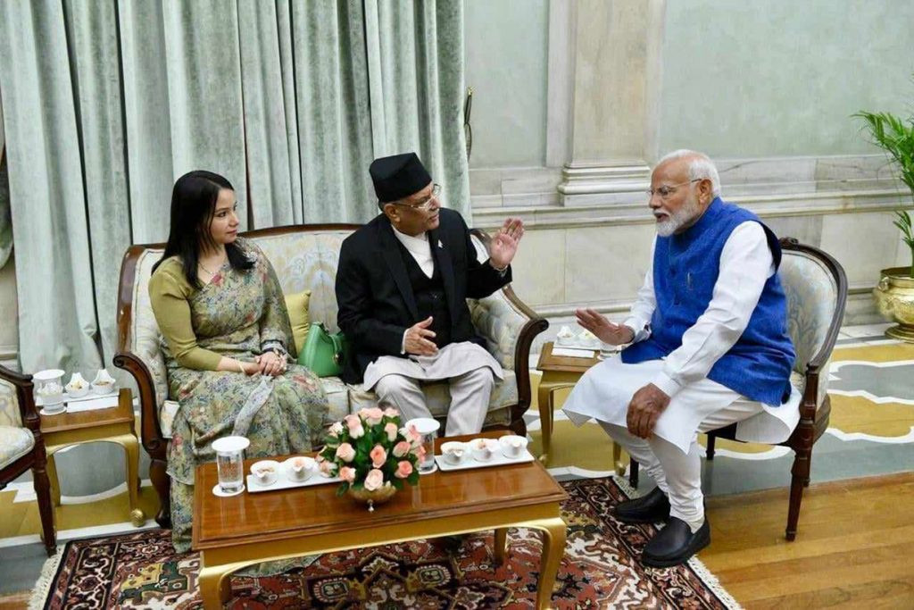 प्रधानमन्त्री प्रचण्ड र भारतीय प्रधानमन्त्री मोदीबीच भेटवार्ता