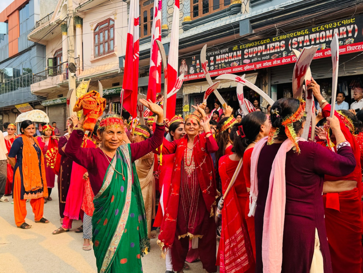 बुटवल १२ स्थित नवदुर्गा मन्दिरमा फूलपाती बिर्सजन तथा सराँय नाच प्रदर्शन