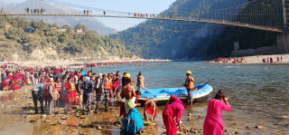 रुरु तालमा रिडीमा जेट बोटको आकर्षण