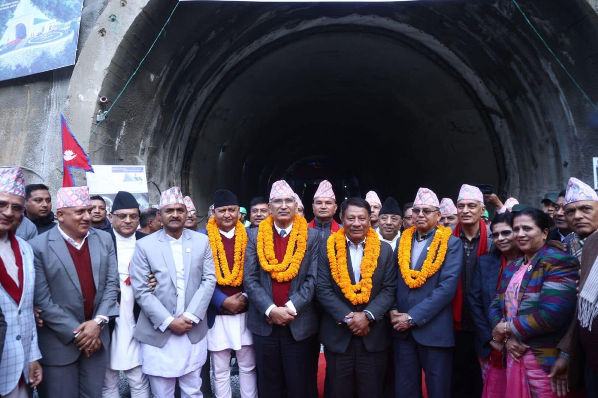 सिद्धबाबा सुरुङमार्गको ‘ब्रेक थ्रु’