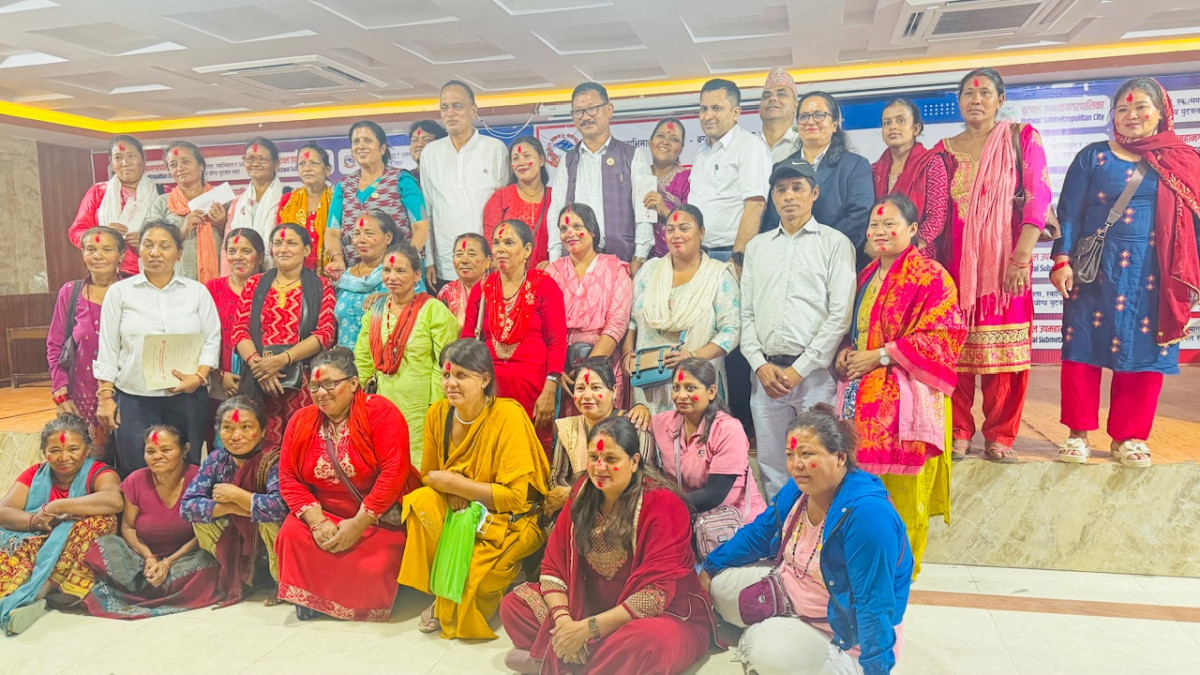श्रमिकहरुको सम्मानमा बुटवल उपमहानगर,३० जनालाइ जनही १०-१० हजार प्रदान