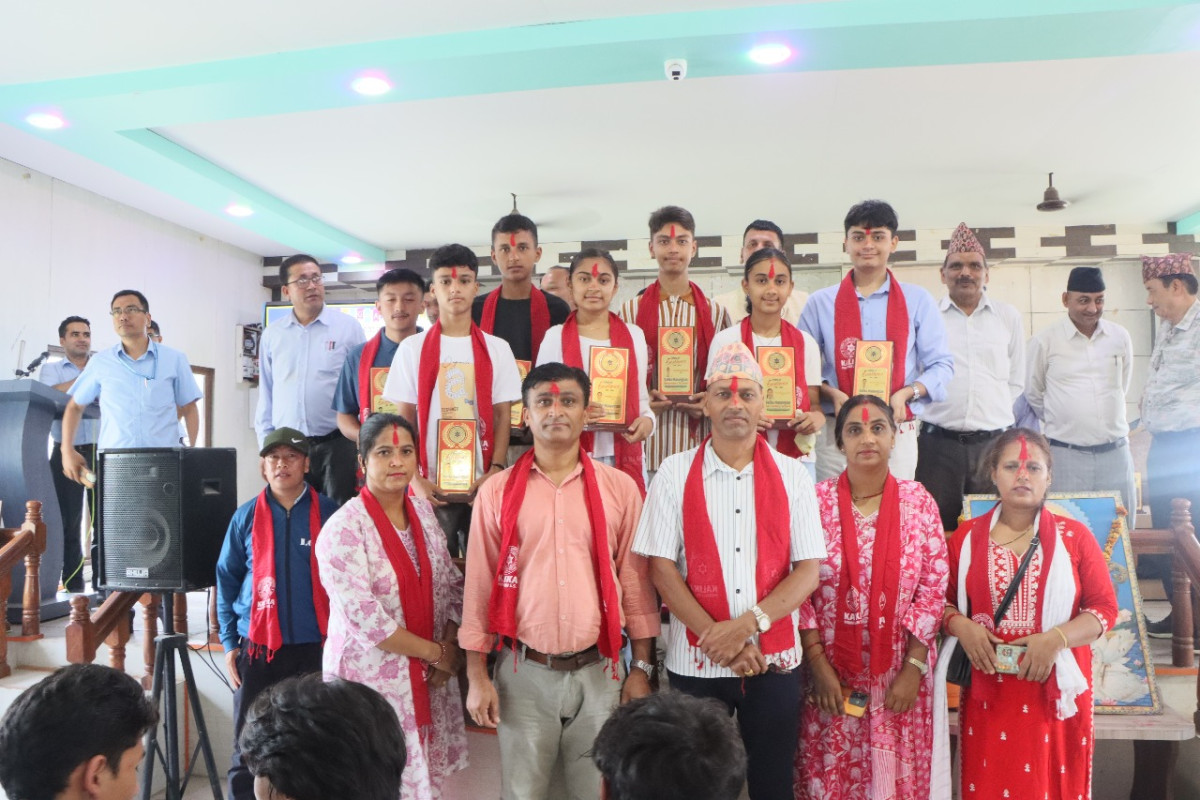 चार जीपीए ल्याउने ७ जनासहित ५ सय ८९ विद्यार्थीलाई  कालिका मानवज्ञानको सम्मान