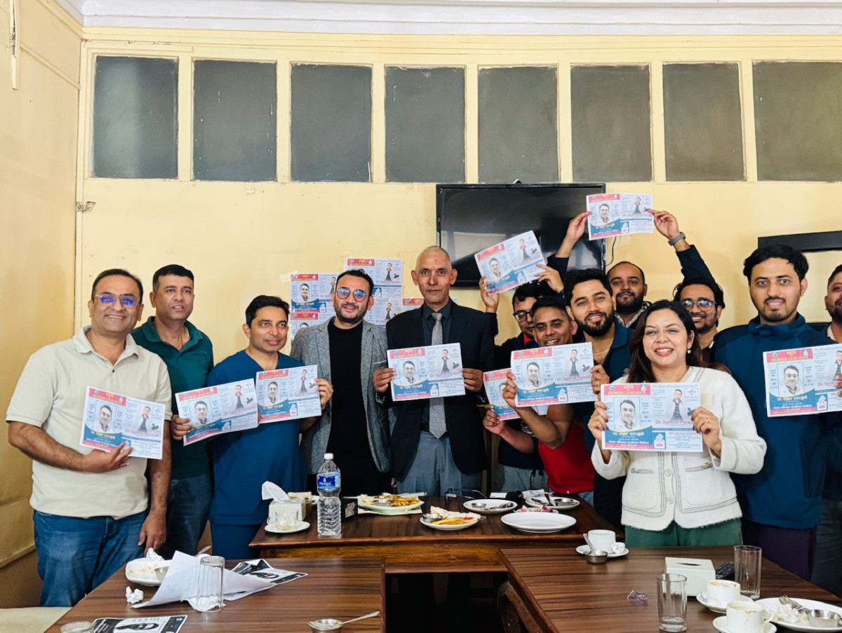 चिकित्सकमैत्री काउन्सिल बनाउने लगायतका एजेण्डासहित बुटवलका डाक्टरहरुले गरे उम्मेदवारी घाेषणा