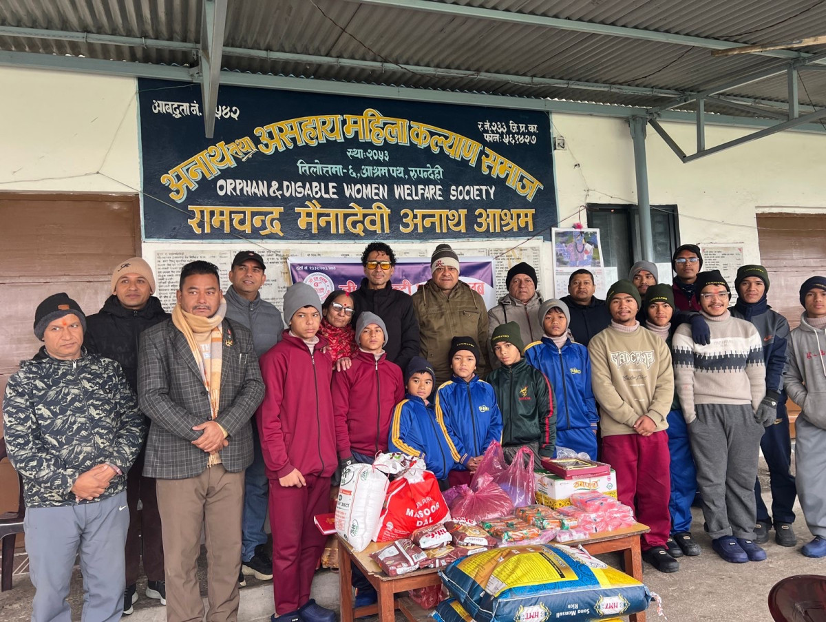जी २५ क्लवद्वारा मैनादेवी अनाथ आश्रममा खाद्यान्न बितरण तथा खाना