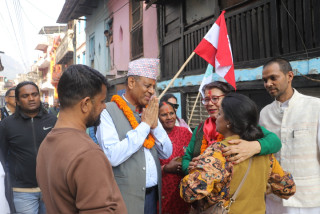रुपन्देही २ मा विकासको योजनासहित चुन्नप्रसाद पुगे जनताको घरदैलोमा