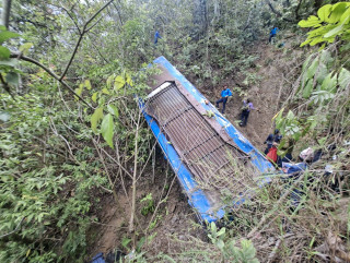 अर्घाखाँचीको पाणिनी कुडेलेमा बस दुर्घटना,२ जनाको मृत्यु