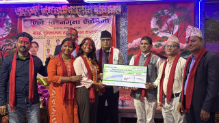 एलबी नमूना एकेडेमीमा चार जीपीएसहित एसईई उतीर्ण विद्यार्थीलाई सम्मान,सिमरनलाई ५० हजार पुरस्कार