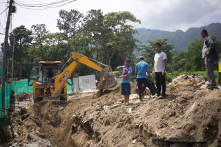 सर्वोच्चको फैसलापछि बूढानीलकण्ठ स्कुलले हटायो अनधिकृत टहरा